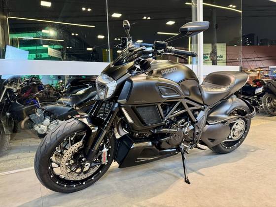 DUCATI DIAVEL DARK 